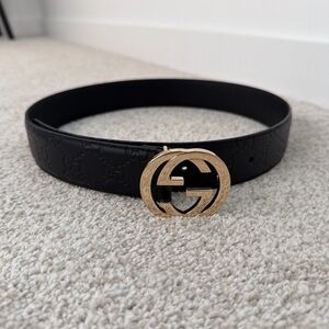 Gucci Elegant Black Leather Belt